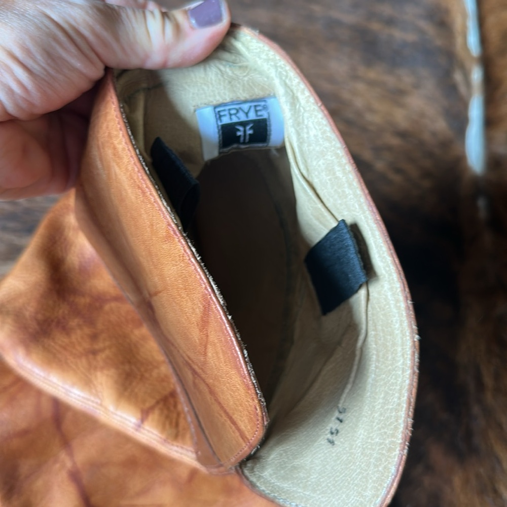 Women‘s Frye Tan Leather Boots - Picture 8 of 9